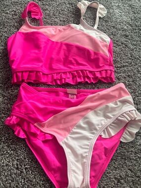 SHEIN Pink & Light Pink Ruffled Two-Piece Girls Swim Set